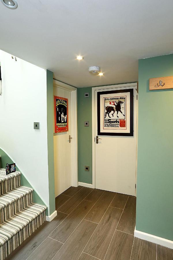 Snobs And Rebels Apartments Shaftesbury Exteriér fotografie